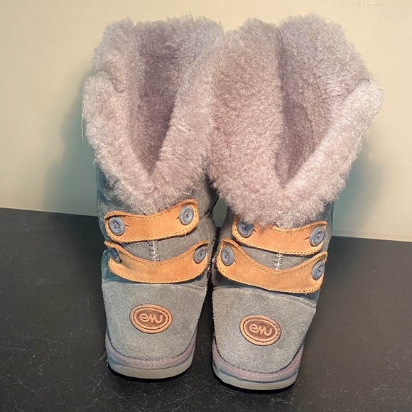 Emu Charcoal Boots with Camel Button Details. Ladies size 6 - Picture 4 of 13